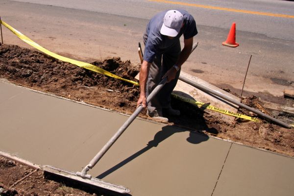 Sidewalk Cementing in Goshen